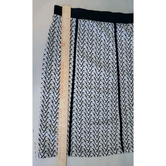 Lelis Pull On Mini Skirt Bkack White Textued Geometric  Women Sz M Made In USA - Picture 5 of 9